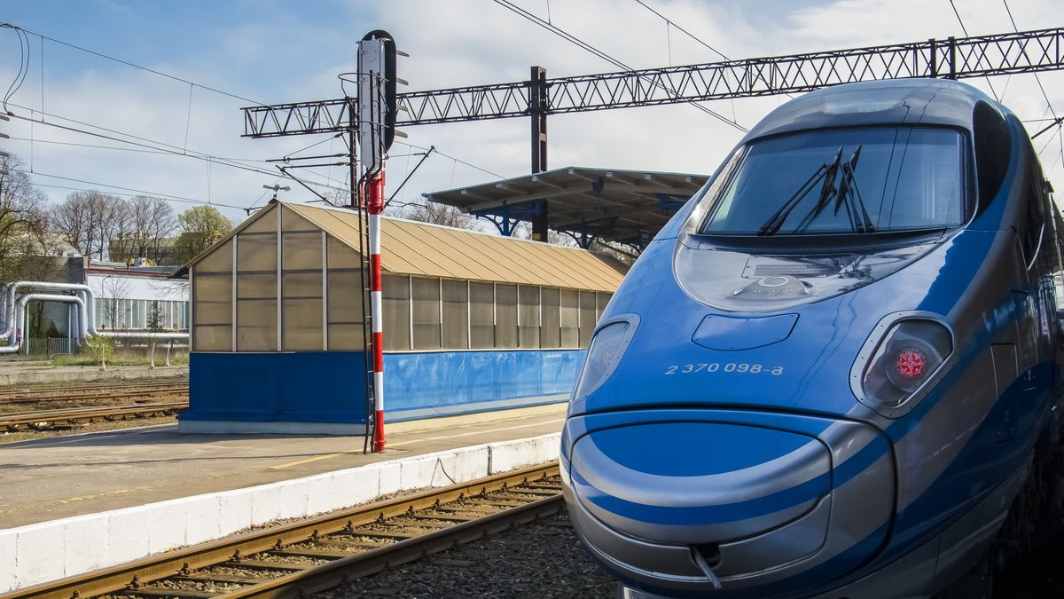 Szybkich kolei w Polsce nie brakuje. Ale ich prędkość ograniczają przepisy.