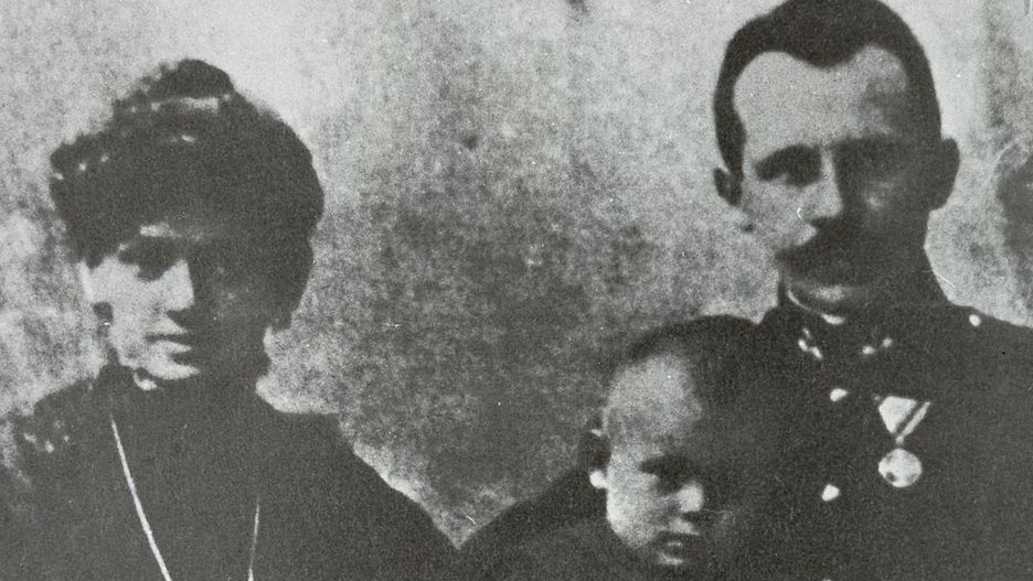 Rodzice Karola Wojtyły: Karol i Emilia z domu Kaczorowska, ze starszym bratem Edmundem