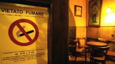 Zakaz palenia w jednym z rzymskich pubów