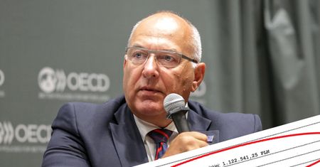 Miliony na koncie i brytyjska emerytura. Majątek ministra finansów robi wrażenie
