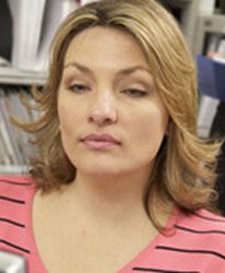 Kiedy firma obniża pensję...