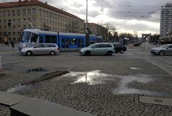 Wrocław: Wykolejenie tramwaju przy rondzie Reagana