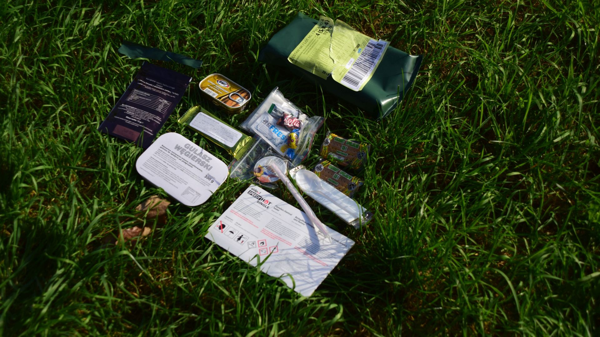 Piknik z wojskową racją żywnościową