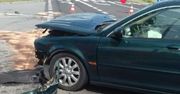 Nie żyje 86-letni kierowca fiata i jego pasażerka. Zderzyli się z Jaguarem