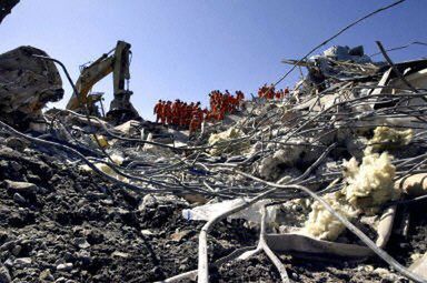 Turcja: 158 zabitych w trzęsieniu ziemi