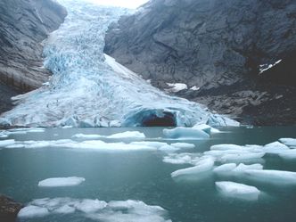 Zmiany klimatyczne wytapiają wieczną zmarzlinę. Rosję będzie to kosztować miliardy dolarów