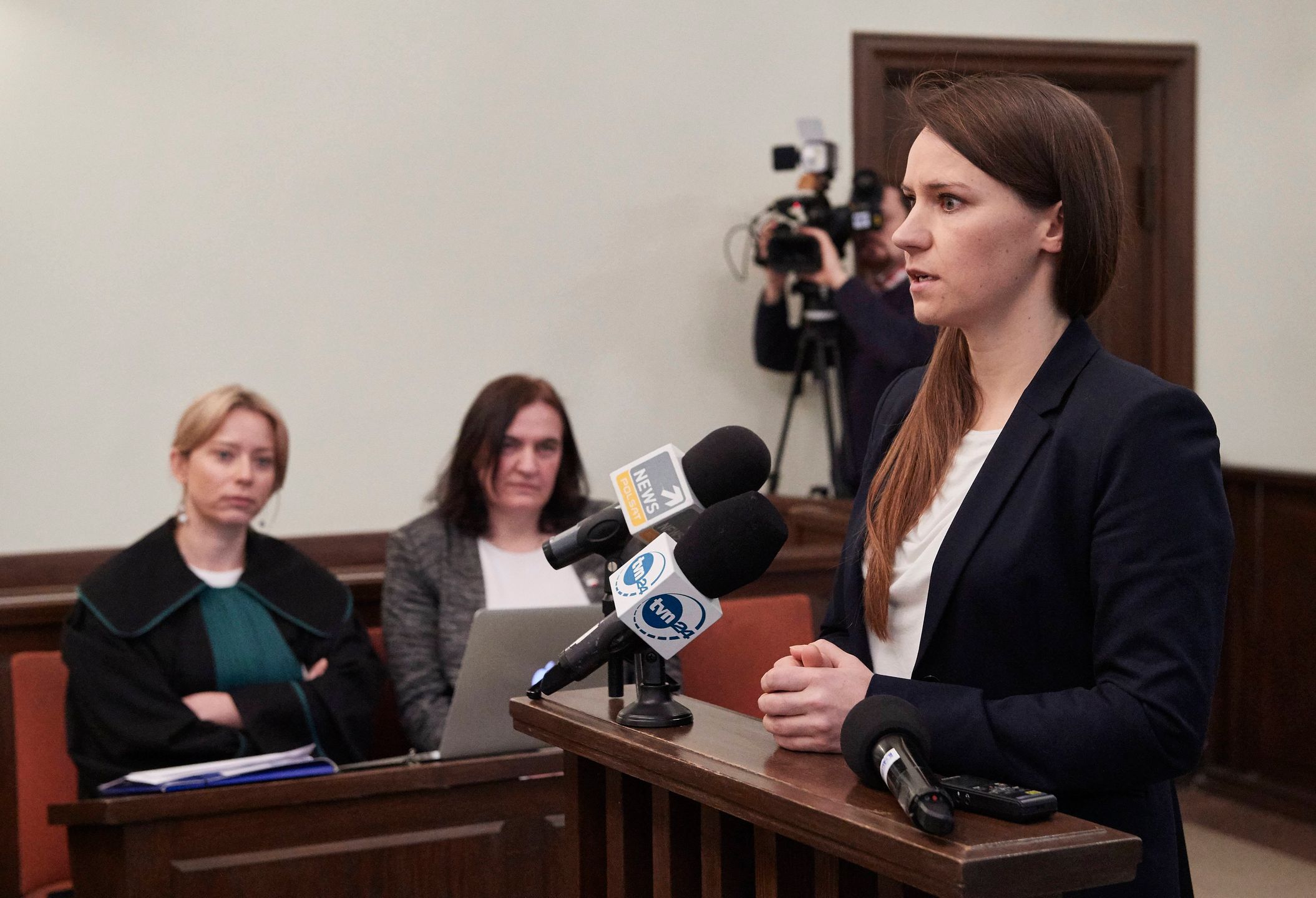 Sąd okręgowy orzekł, że radna znieważyła posłankę