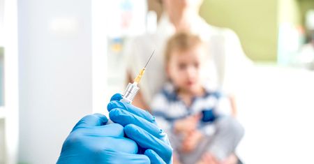 Tysiące dzieci do ponownego szczepienia... bo pielęgniarka udawała