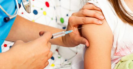 Zabiorą dzieci za brak szczepień. Już nie tylko kara finansowa