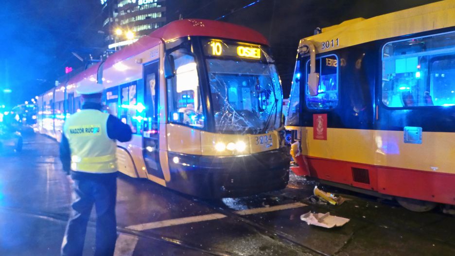 Przy rondzie Kercelak zderzyły się tramwaje linii nr 10 i 20