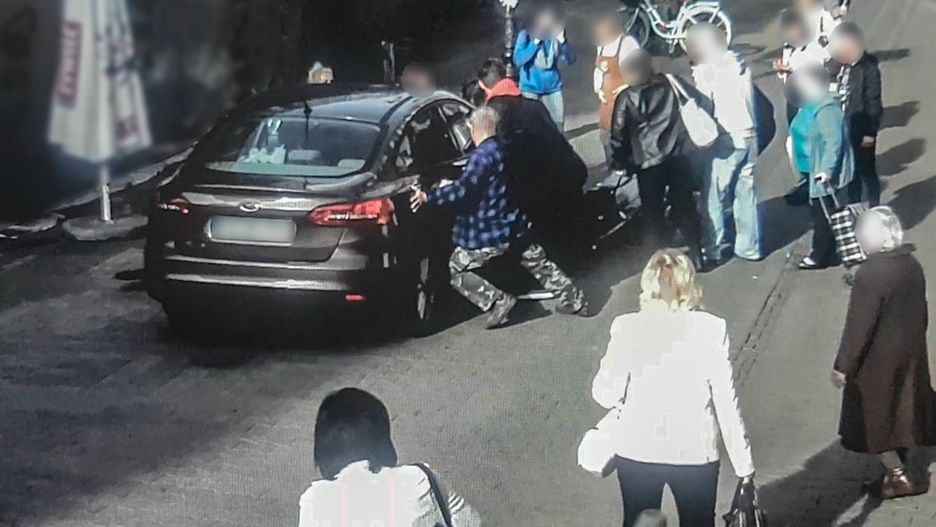 Nie warto "oszczędzać" ręcznego. Od tego może zależeć czyjeś bezpieczeńśtwo