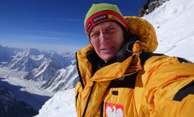 Sensacyjna decyzja Denisa Urubko! Odłączył się od grupy himalaistów i samotnie podąża na K2!