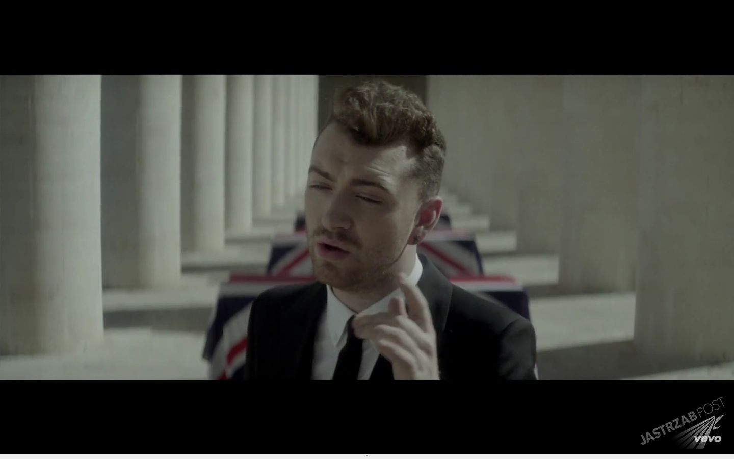 Tekst piosenki Sam Smith - Writing's On The Wall