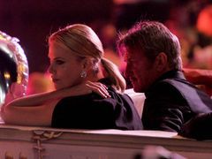 Sean Penn chce wrócić do Charlize Theron