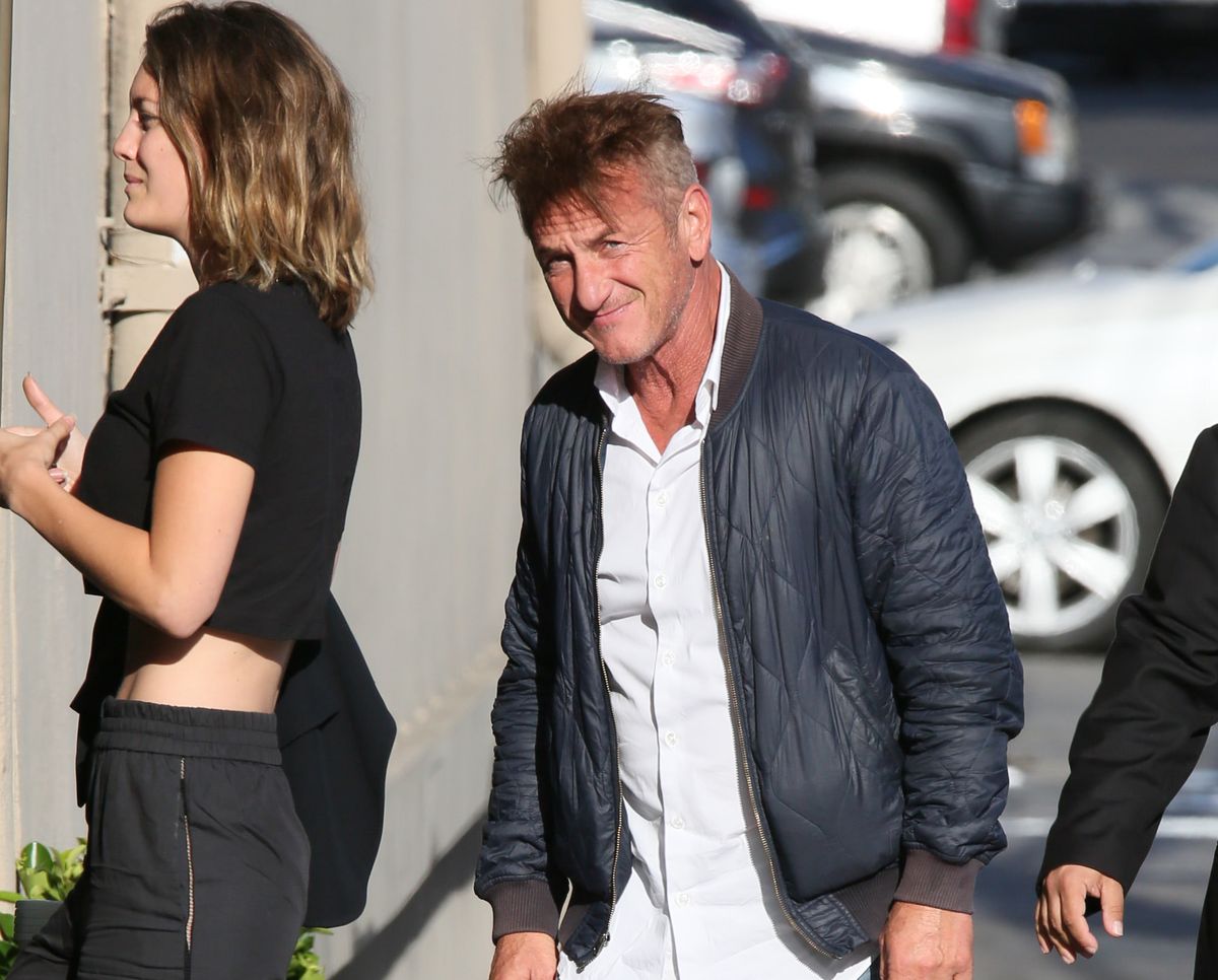 Wyglądali jak ojciec z córką. Sean Penn ma dzieci w wieku swojej dziewczyny