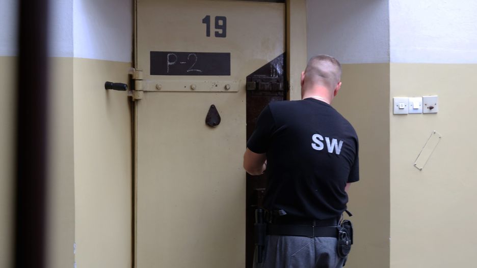 Strażnicy więzienni - wzorem policjantów - przechodzą na zwolnienia lekarskie
