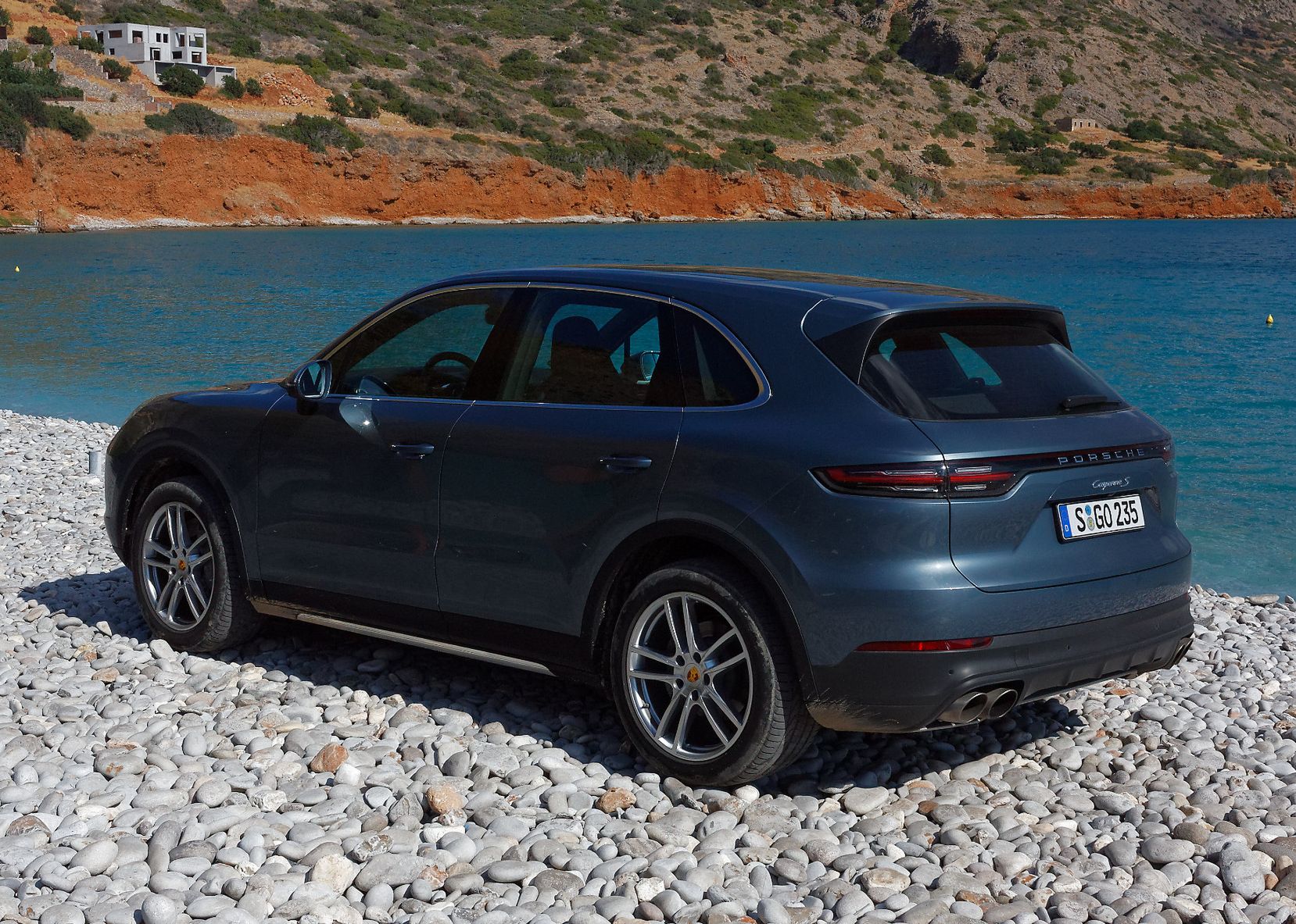 Cayenne posiada również profile służące do jazdy w terenie. Nie należy ich jednak brać zbyt poważnie 