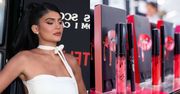Kylie Jenner właśnie powiększyła swoją fortunę. Sprzedała udziały w firmie za 600 MILIONÓW dolarów