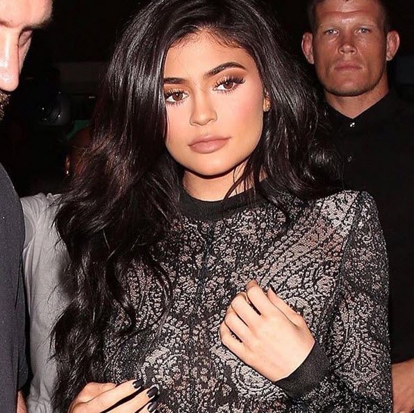 Kylie Jenner bez 11 warstw makijażu