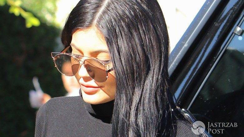 Kylie Jenner przesadziła z powiększaniem ost