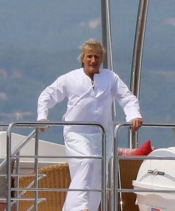 Rod Stewart w koszuli nocnej na luksusowym jachcie