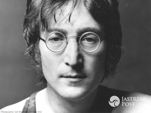 7. John Lennon - 12 mln