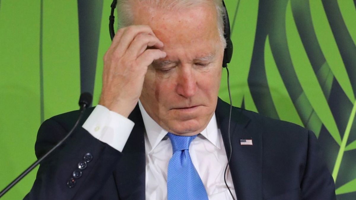 Joe Biden zaliczył koszmarną wpadkę. Nie wiedział, że ma włączony mikrofon. Aż uszy więdną po tym, co powiedział pod nosem