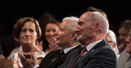 Tylko w WP: PiS wykorzystuje politycznie katastrofę smoleńską (Badanie)