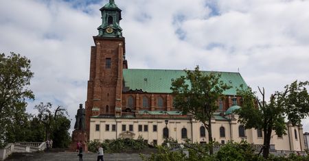 Katedra gnieźnieńska jak Titanic. "Orkiestra grała do samego końca"