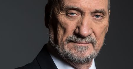 Wiejas: "Życzę Kaczyńskiemu spokoju. Warunek – odsunięcie Macierewicza. Znikną krzyki z pokładu" (Opinia)