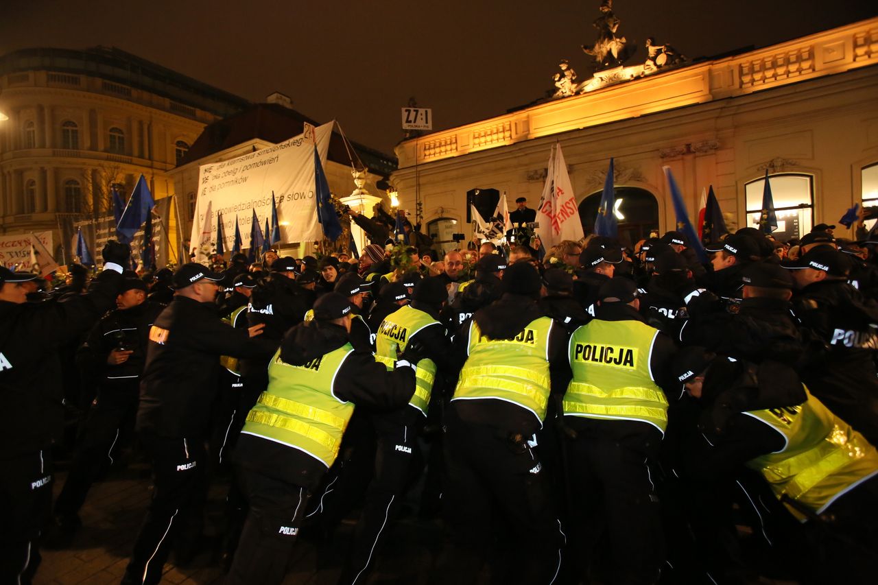 Tyle kosztuje zabezpieczenie miesięcznic smoleńskich