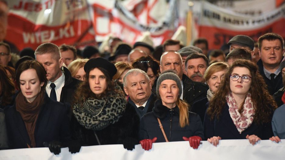 Nadchodzi koniec "miesięcznic smoleńskich"?