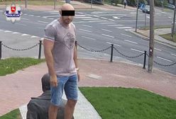 Usiadł na pomniku Lecha Kaczyńskiego. Odpowie za znieważenie pomnika