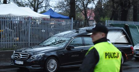 Dwie rodziny ofiar katastrofy smoleńskiej skarżą polskie władze do Strasburga. Rząd musi się tłumaczyć