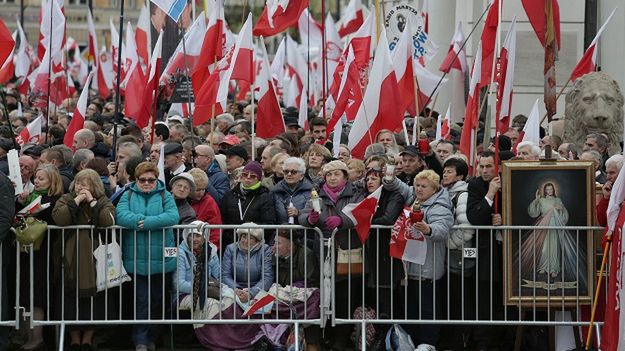 Obchody 6. rocznicy katastrofy smoleńskiej w Warszawie