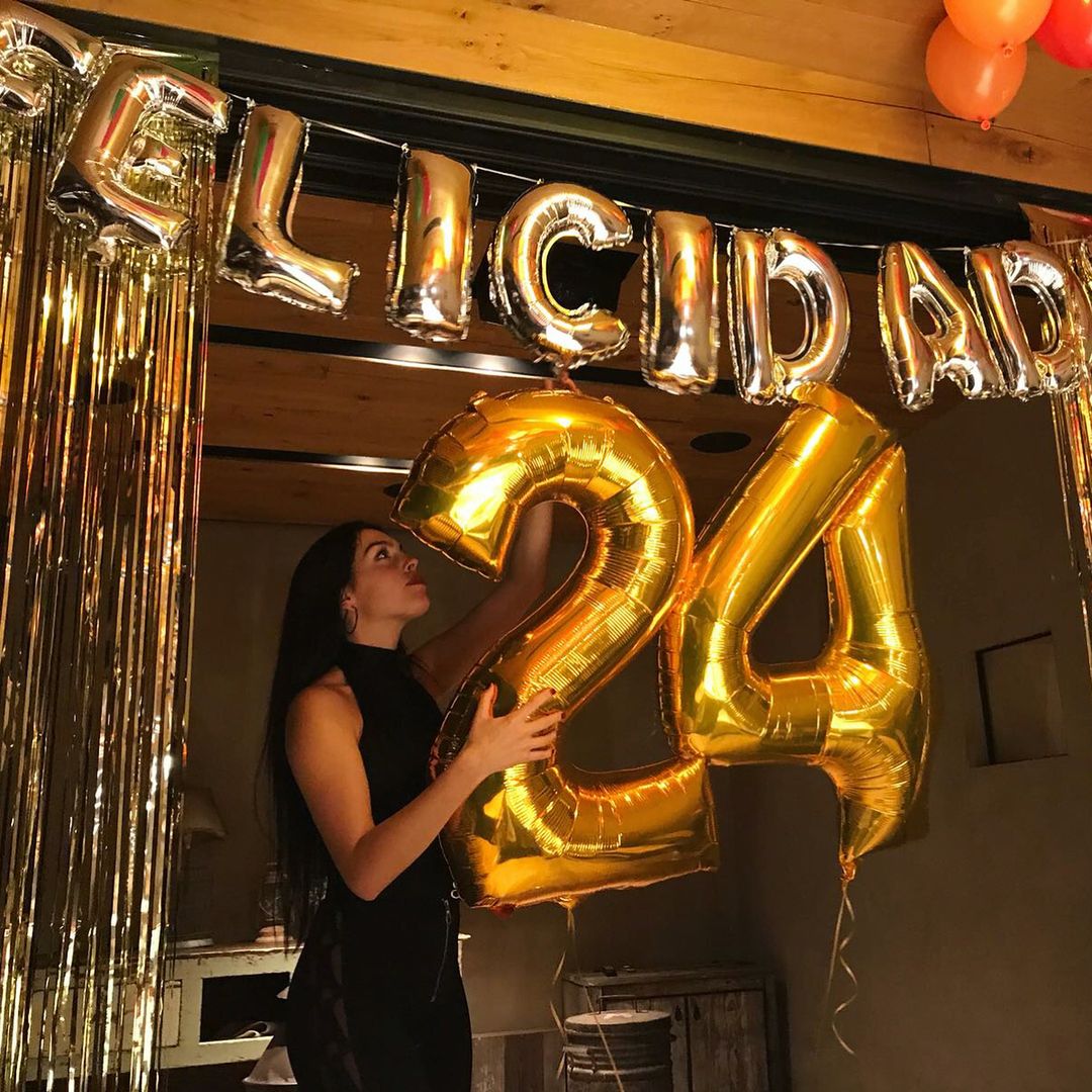 Georgina Rodriguez skończyła 24 lata. Zdjęcia z imprezy urodzinowej