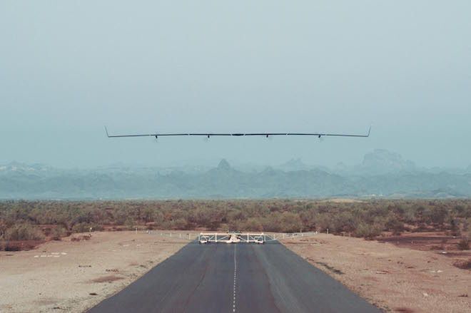 Bezzałogowy samolot Facebooka zasilany energią słoneczną będzie dostarczać internet