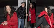 Amal Clooney za wysoko podniosła nogi
