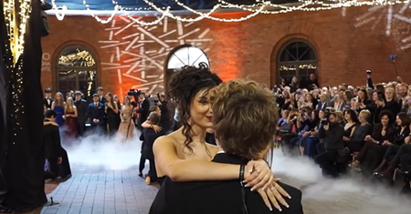 Niezwykły taniec w Warszawie. Choreografię wymyśliła maturzystka