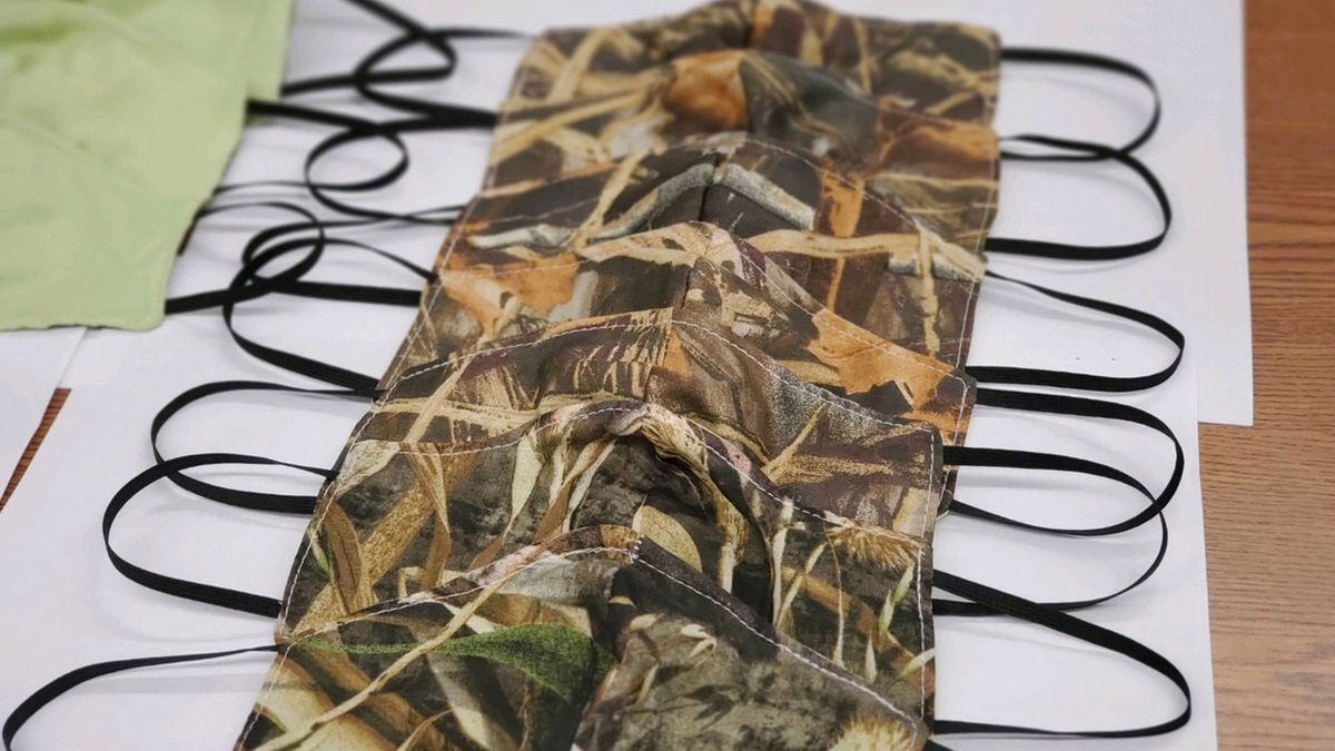 Firma LensCoat pomaga podczas pandemii koronawirusa. Szyją maski ochronne 1