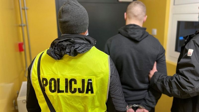 17-latek groził nożem taksówkarzowi