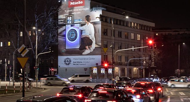 Innowacyjny mural Miele w ścisłym centrum Warszawy – realizacja Braughman Group Media
