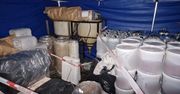 Szczecin: Wielkie laboratorium w stodole. Przejęto 238 kg klefedronu i ponad 5 ton surowców do produkcji