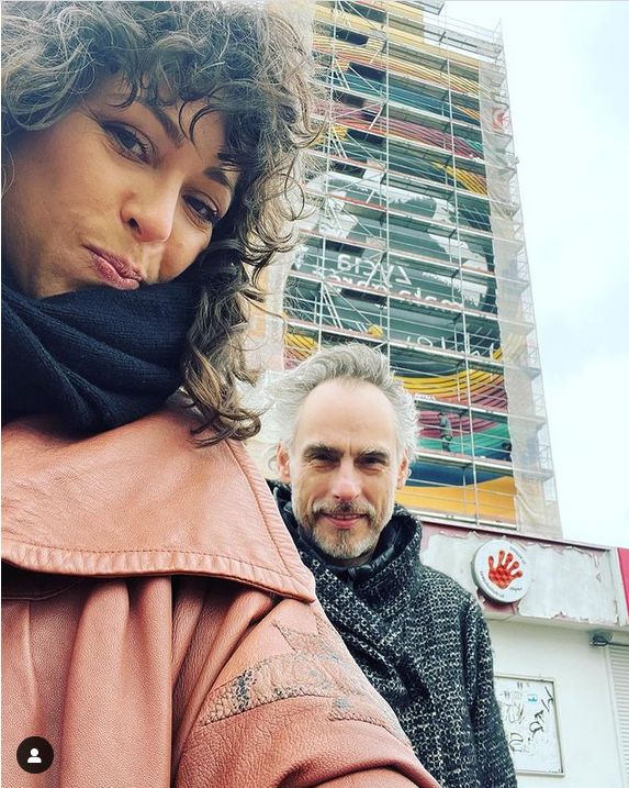 Natalia Kukulska z projektantem muralu