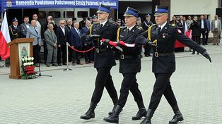 Dzień Strażaka w Gorlicach. Strażacy PSP i OSP odebrali awanse i odznaczenia. Ważne słowa o bezpieczeństwie