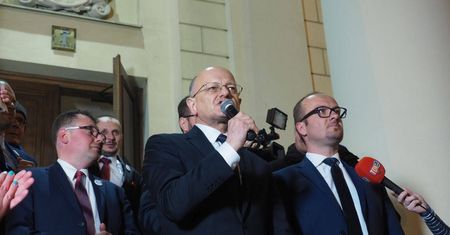 Wojewoda skierował do radnych wezwanie o wygaśnięcie mandatu prezydenta Krzysztofa Żuka