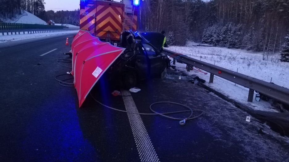 Staranowano wóz strażacki. Tragedia w Stawigudzie