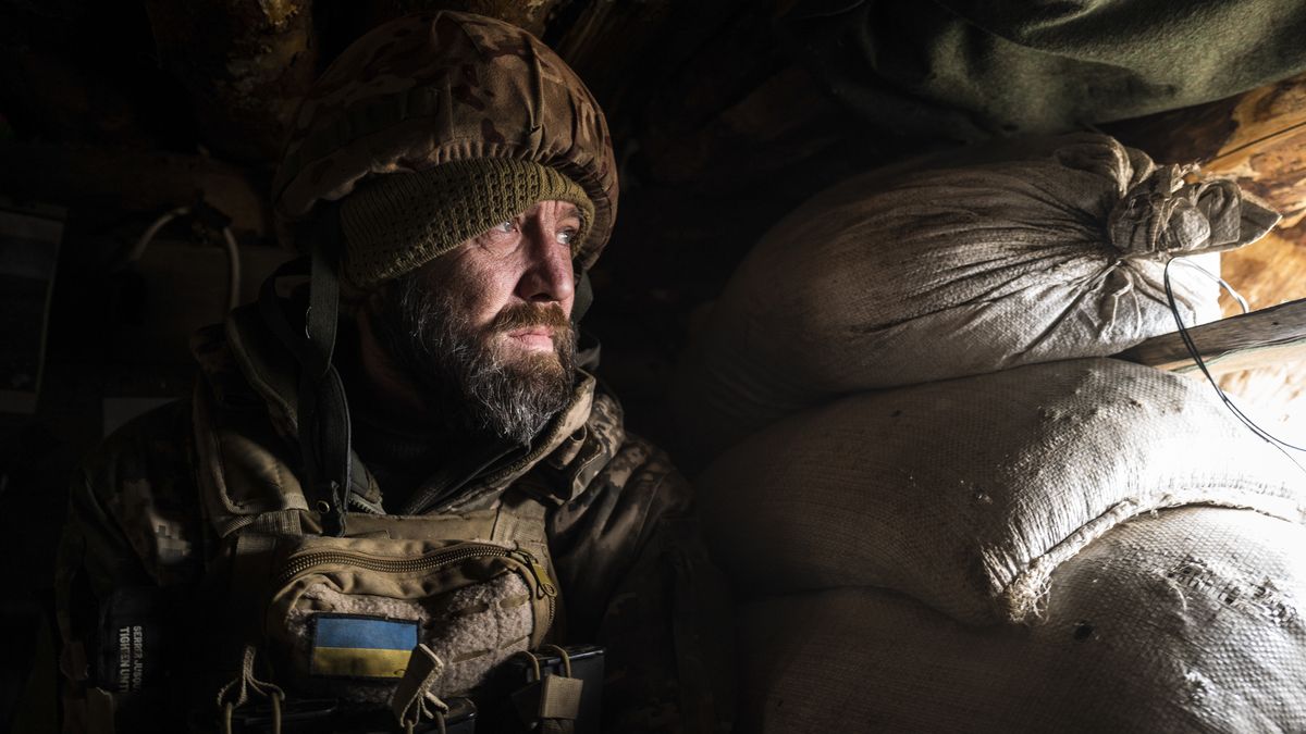 DONETSK, RUSSIA - MARCH 20: Ukrainian servicemen are seen along the frontline south of Bakhmut, Ukraine on March 20, 2023. (Photo by Wolfgang Schwan/Anadolu Agency via Getty Images)