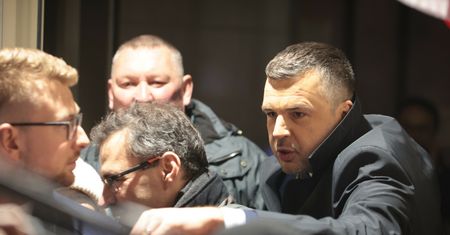 "Tusk to zdrajca". Protest w obronie TVP w Warszawie