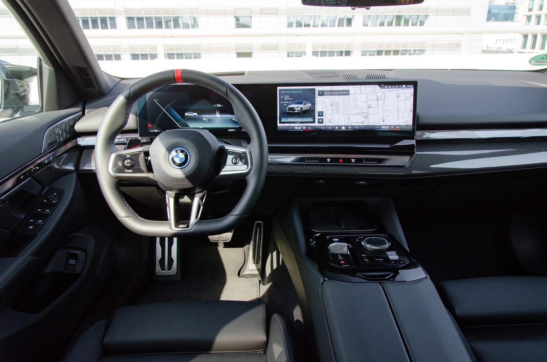 BMW i5 M60